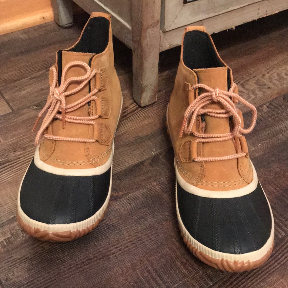🐬Sorel Out N About Waterproof Brown and Black Boots - Picture 13 of 13